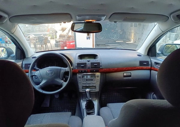 Toyota Avensis cena 10000 przebieg: 343864, rok produkcji 2004 z Pilawa małe 154